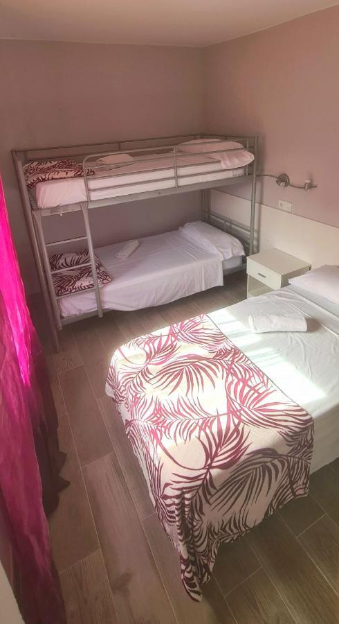 Hostal La Cabana Salou Zewnętrze zdjęcie